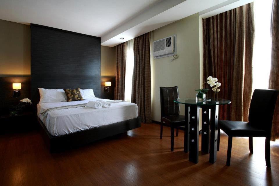 Makati Boutique Hotel Near Naia Airport Terminal 3 Edsa Pasay Cbd Makati City Exterior foto