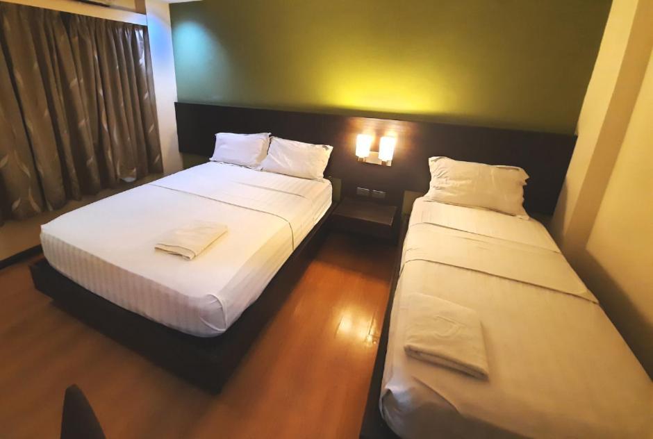 Makati Boutique Hotel Near Naia Airport Terminal 3 Edsa Pasay Cbd Makati City Exterior foto